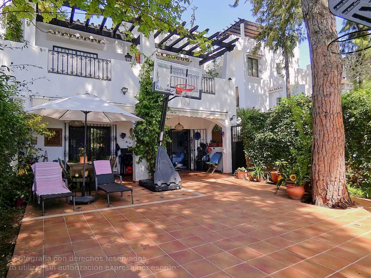 Rumah di Marbella, Andalusia 10197402