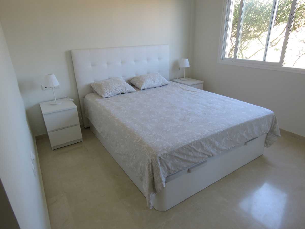Condominium in Calahonda, Andalucía 10197713