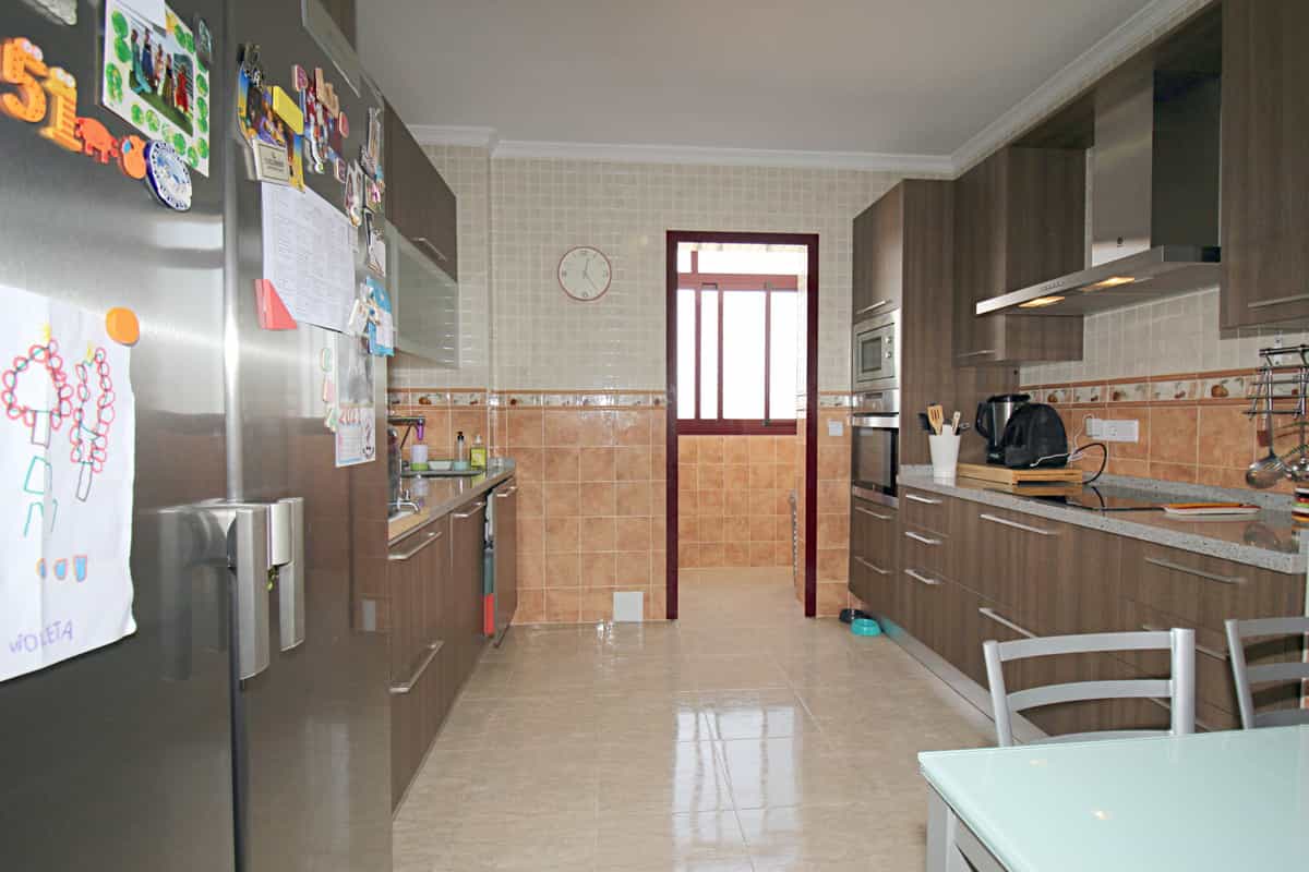 Condominium in , Andalucía 10197904