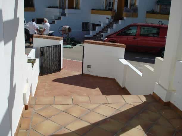 House in Estepona, Andalusia 10198661