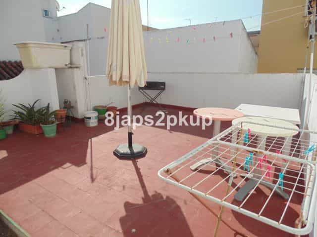 жилой дом в Estepona, Andalucía 10198699