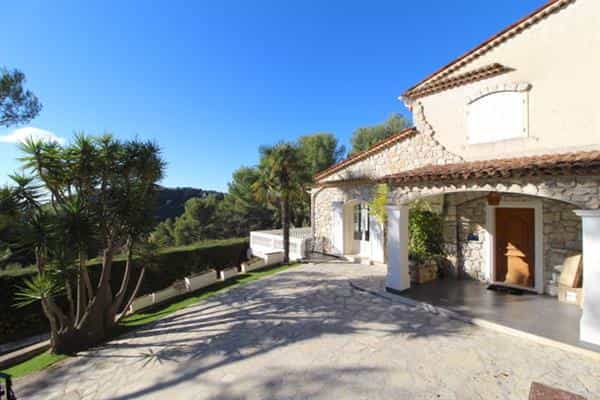 Hus i Eze, Provence-Alpes-Cote d'Azur 10198742