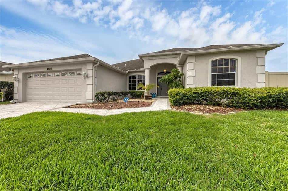 House in Elwood Park, Florida 10199137