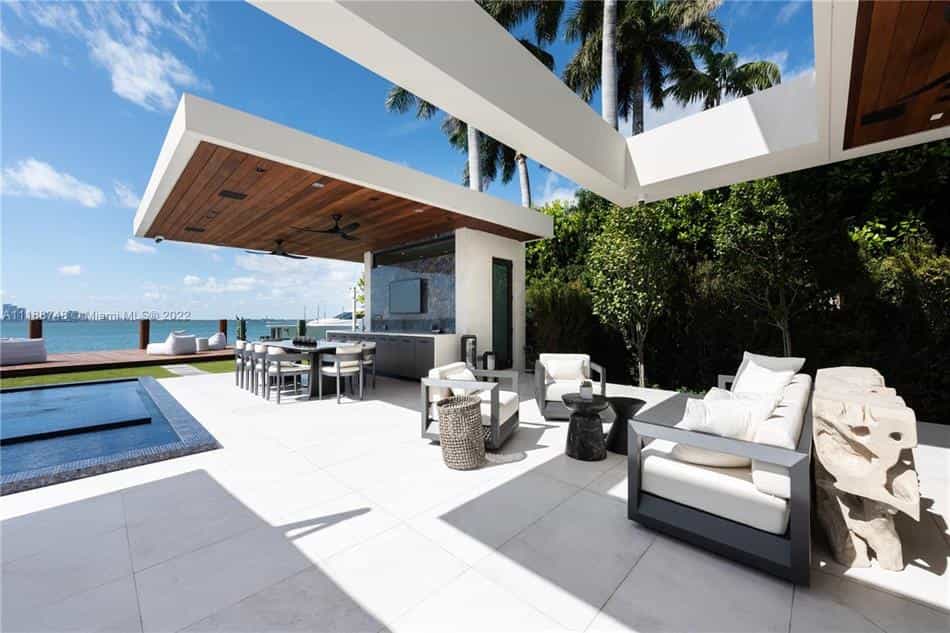 Квартира в Miami Beach, Florida 10199208