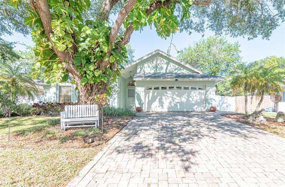 Rumah di Pinus Teluk, Florida 10199248