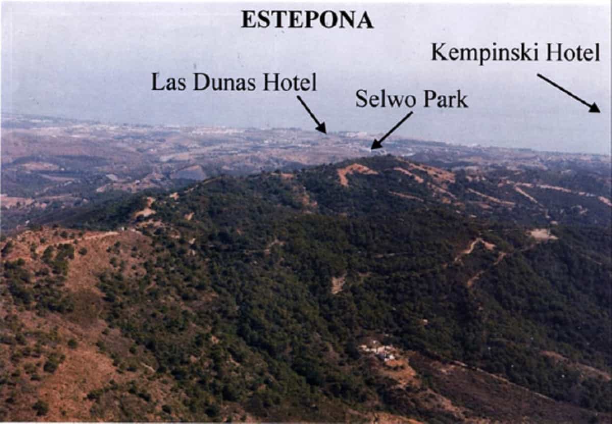 Tanah di Estepona, Andalusia 10199371