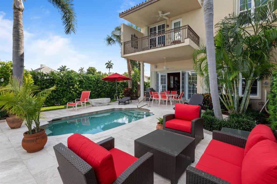 House in Tropic Isle, Florida 10199557