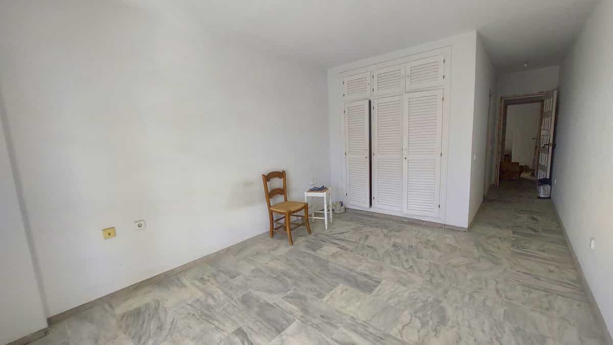Condominium in Fuengirola, Andalucía 10199675