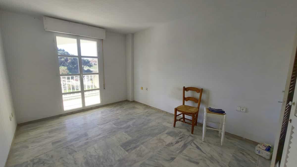 Condominium in Fuengirola, Andalucía 10199675