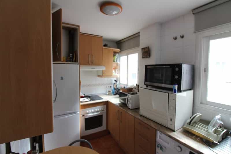 Condominium in Fuengirola, Andalucía 10199703