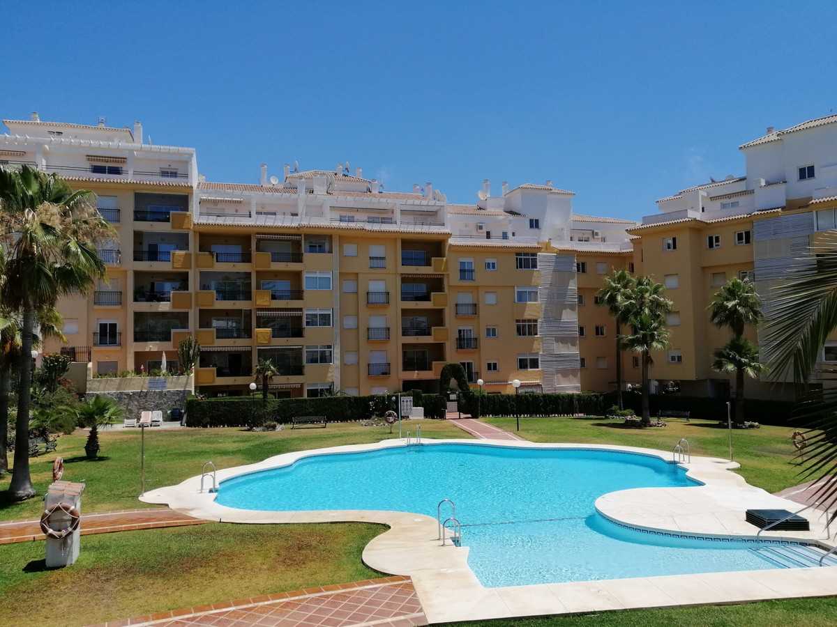 Condominium in Fuengirola, Andalusië 10199917
