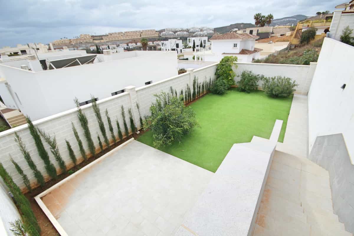 rumah dalam Fuengirola, Andalusia 10199955