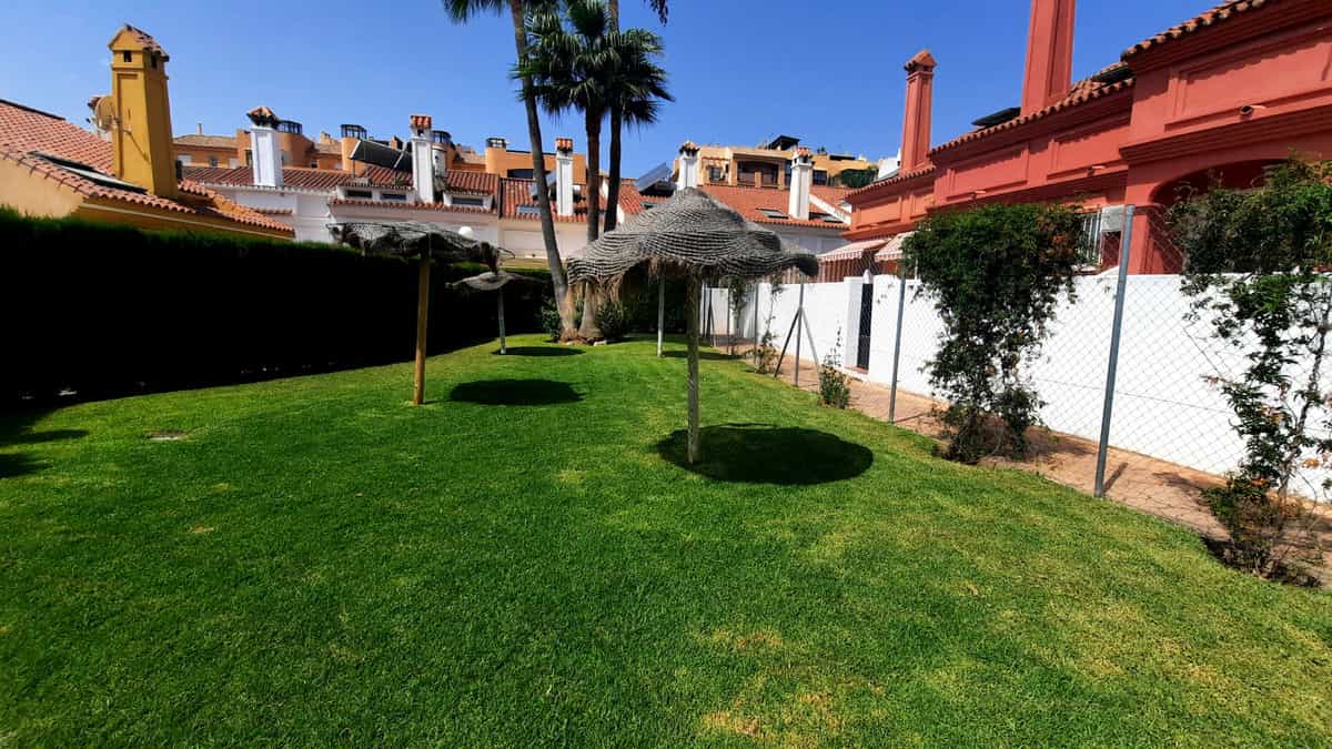 Casa nel Fuengirola, Andalucía 10200338
