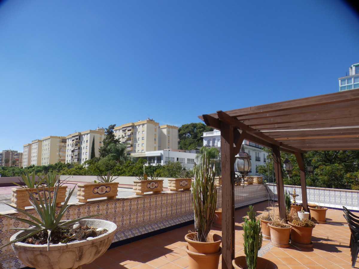 Condominium in Marbella, Andalusië 10200543