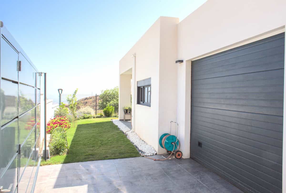 σπίτι σε Mijas, Andalusia 10201098