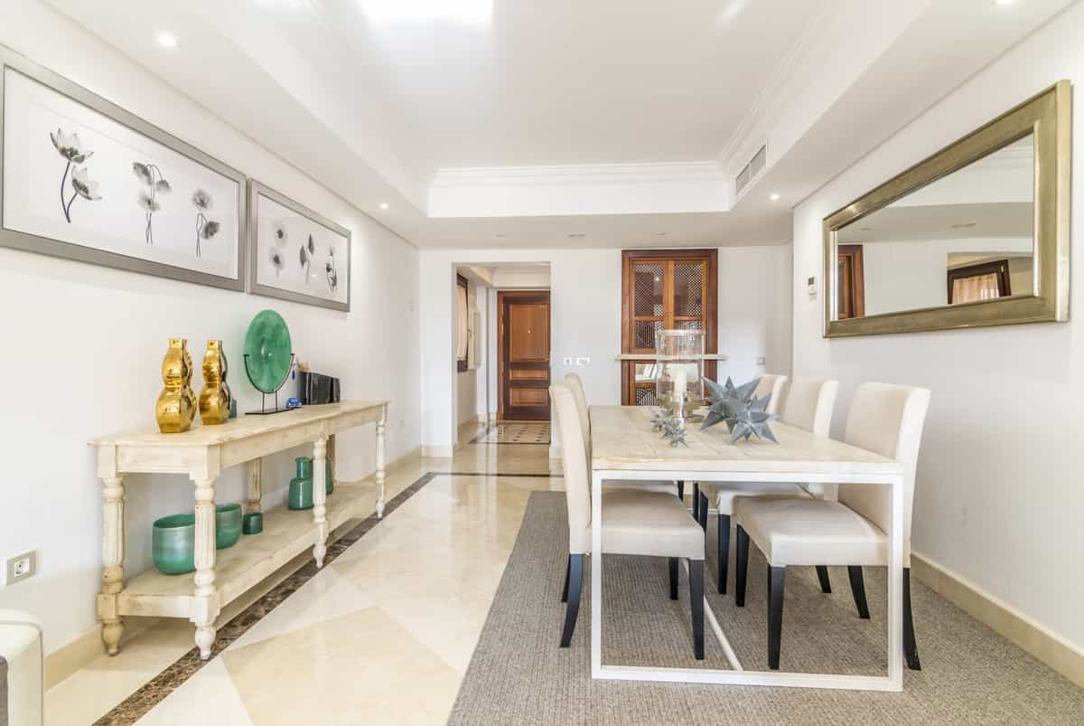 公寓 在 Marbella, Andalucía 10201545