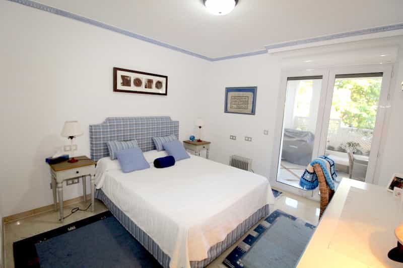 Квартира в Marbella, Andalucía 10202410