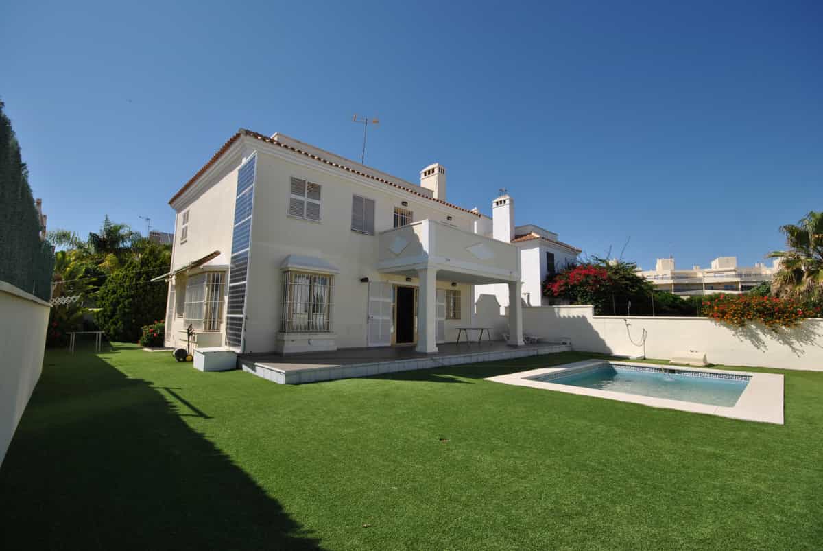 rumah dalam Torremolinos, Andalusia 10202635