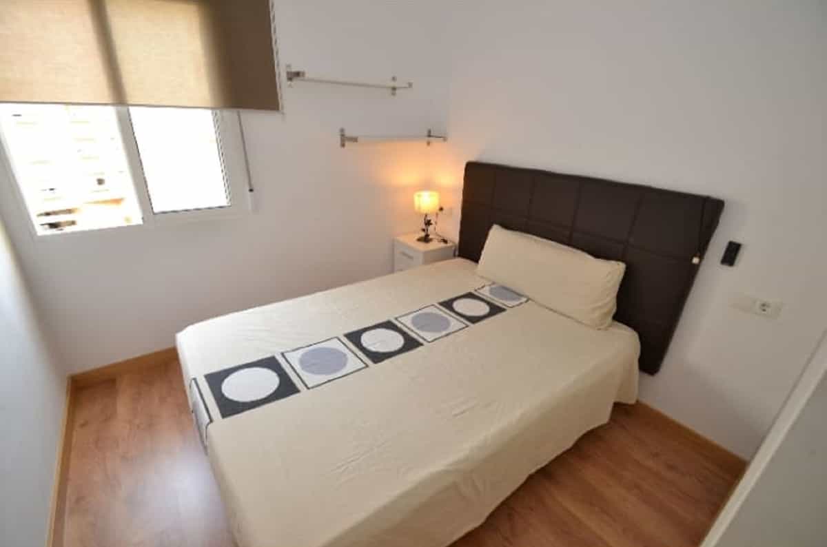 Condominium in Torremolinos, Andalusia 10202650