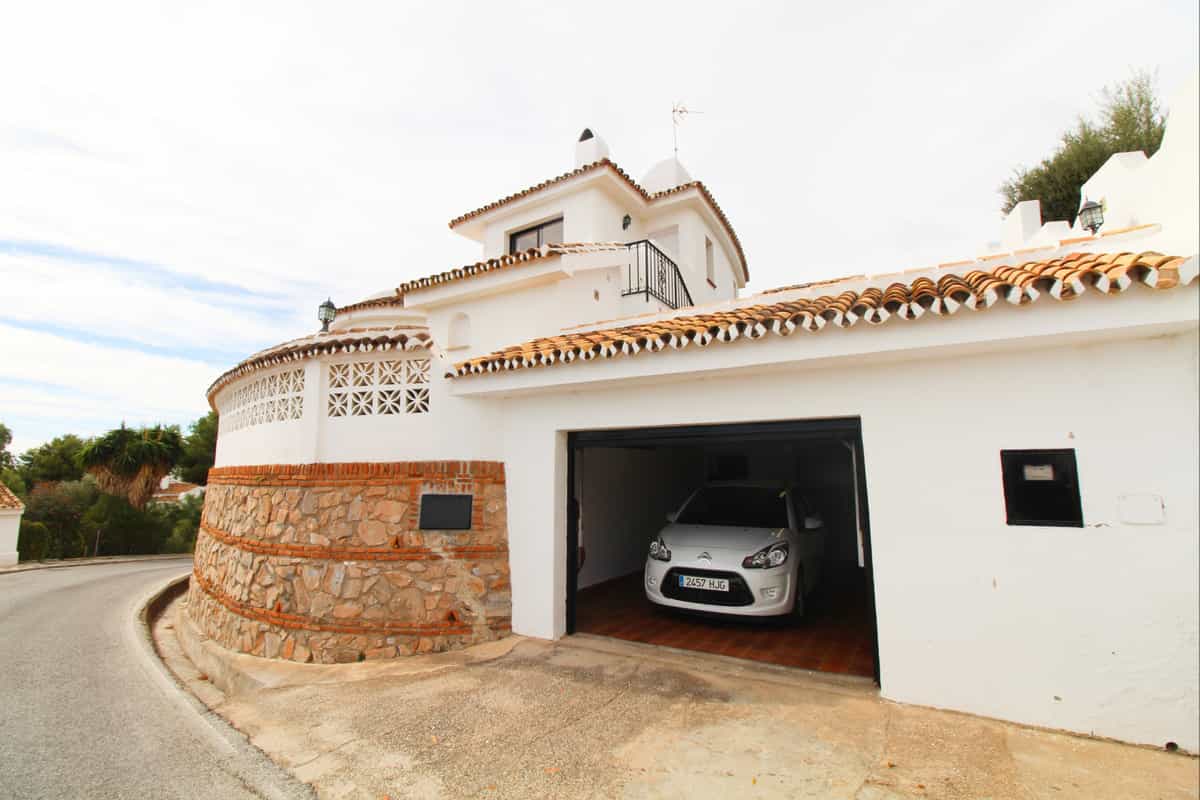 房子 在 Benalmádena, Andalucía 10202661