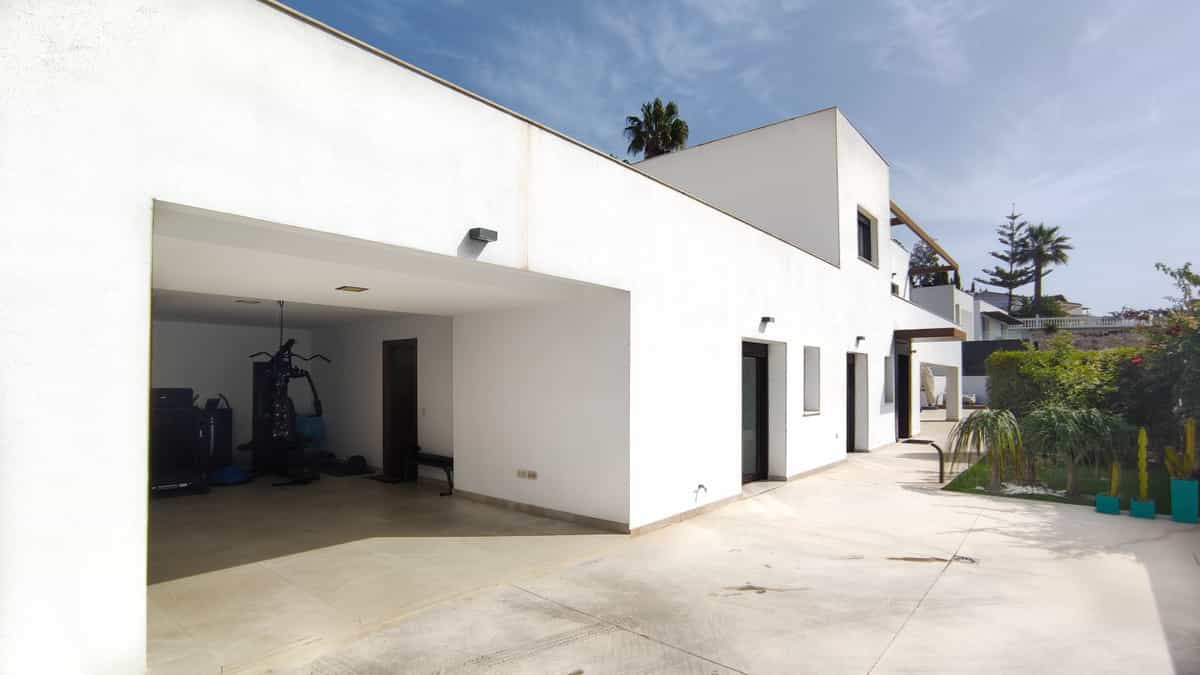 House in Benalmádena, Andalucía 10202664