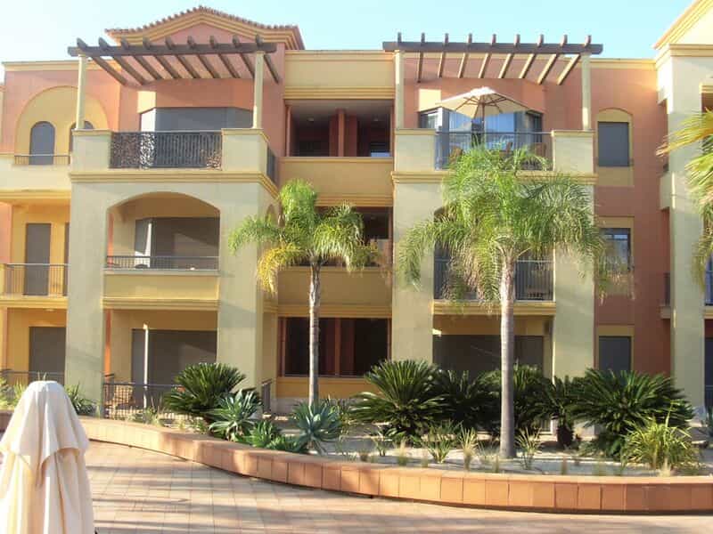 Condominium in Quarteira, Faro 10203026