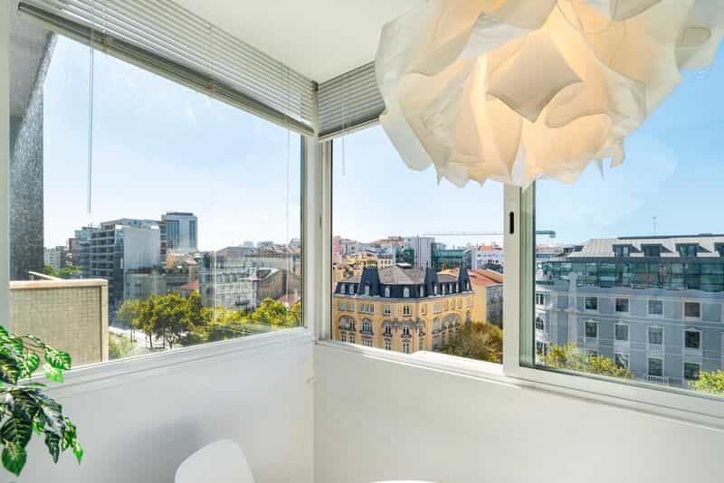 Condominium in Sete Rios, Lissabon 10203167