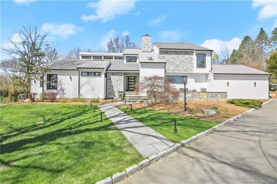 House in Fairfield, Connecticut 10204065