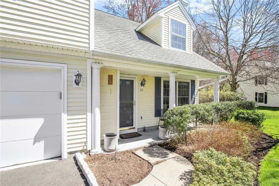 House in South Wilton, Connecticut 10204085