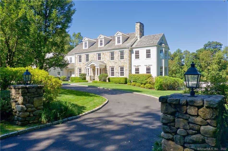 House in New Canaan, Connecticut 10204092