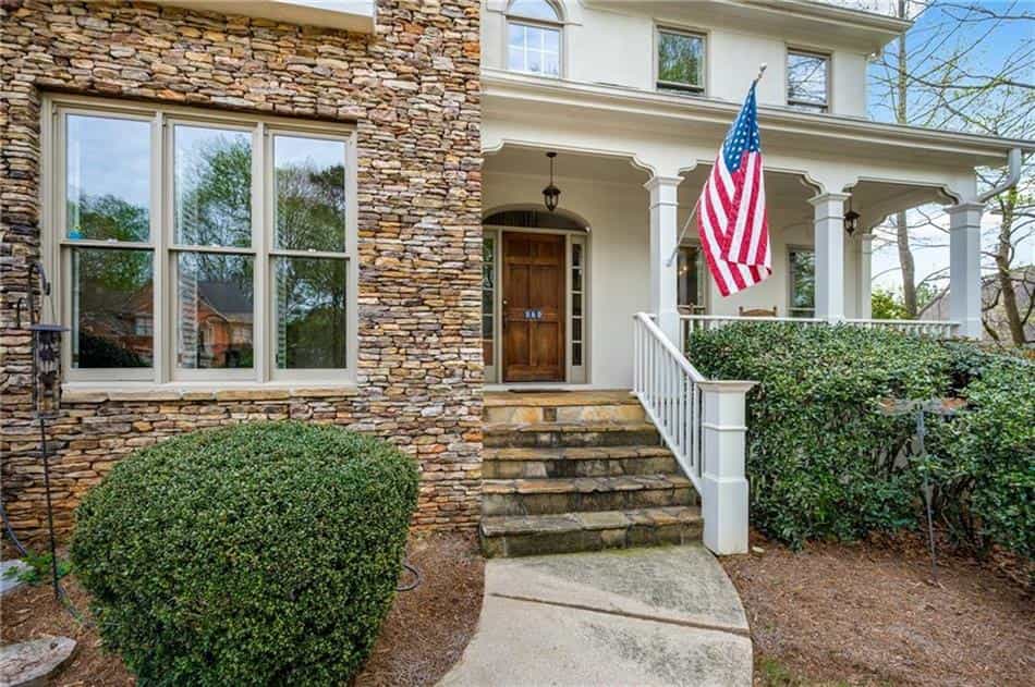 House in Johns Creek, Georgia 10204208