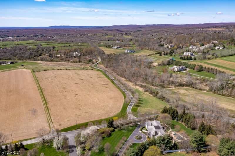 Land in Peapack and Gladstone, New Jersey 10204328