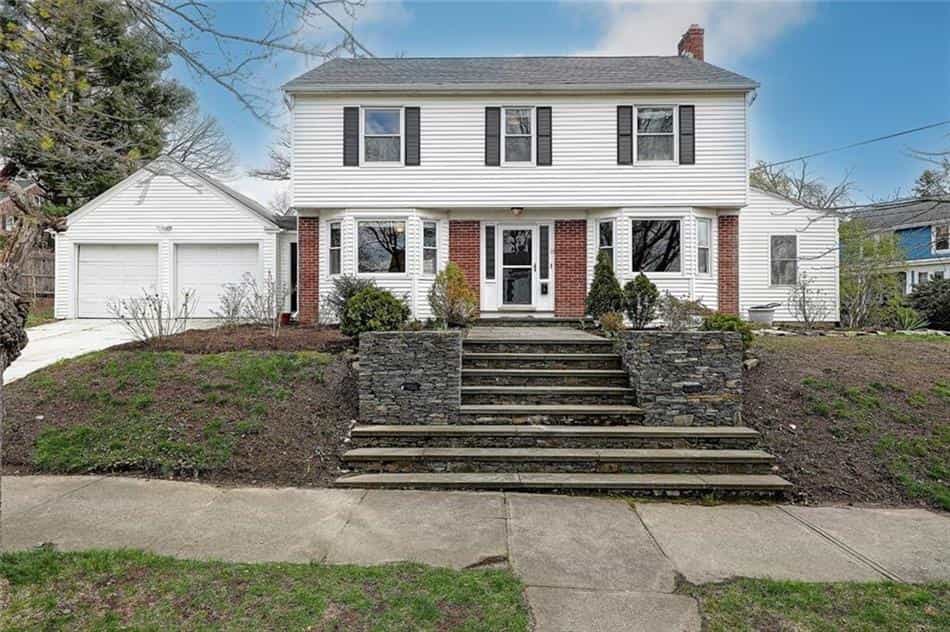 House in Pawtucket, Rhode Island 10204364