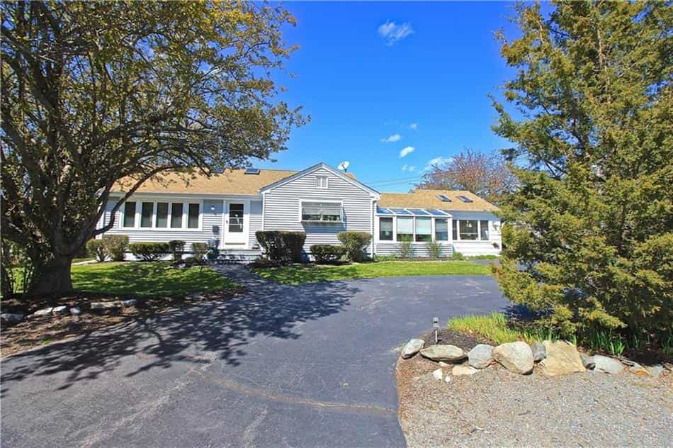 House in Barrington, Rhode Island 10204369