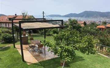 Condominio nel Vezzano Ligure, Liguria 10204390