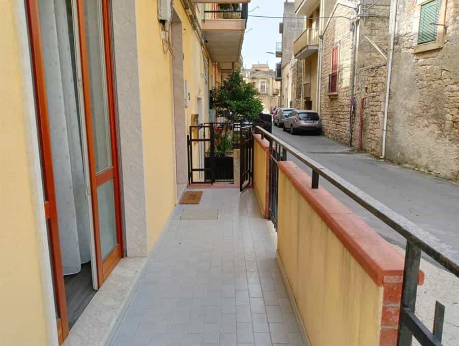 公寓 在 Modica, Sicily 10204394