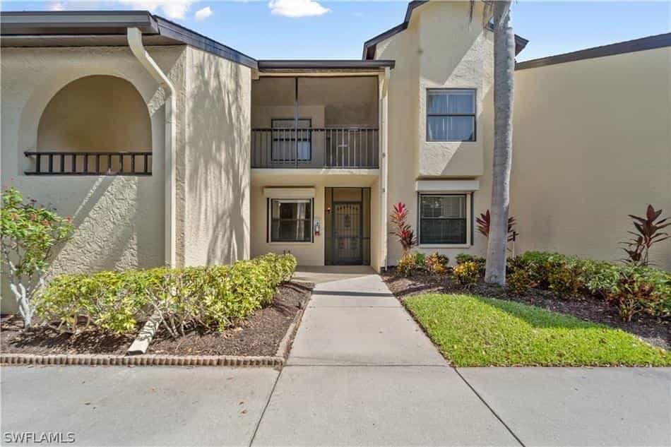Condominium in Cipressenmeer, Florida 10204409
