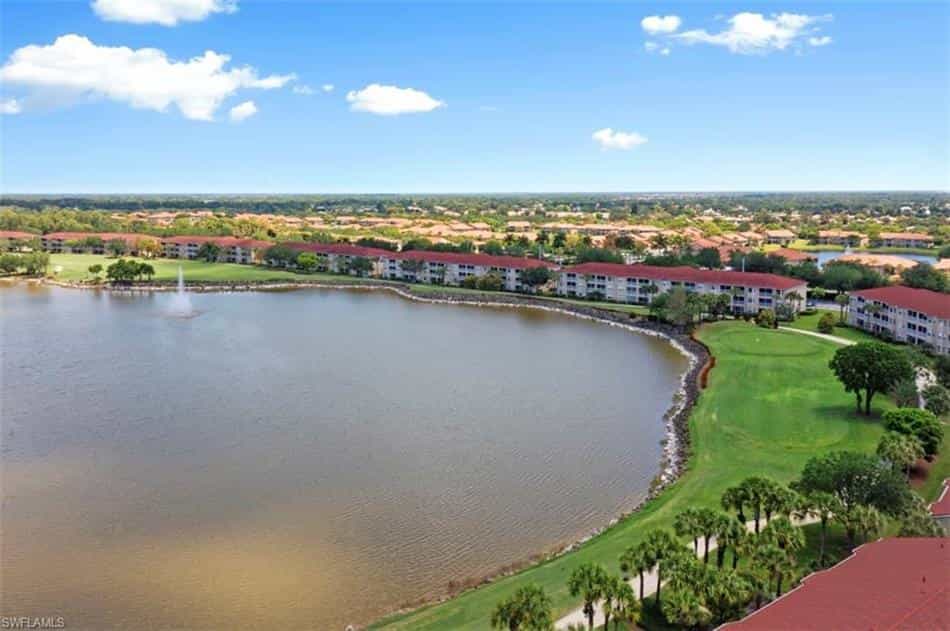 Condominium in Palm River, Florida 10204431