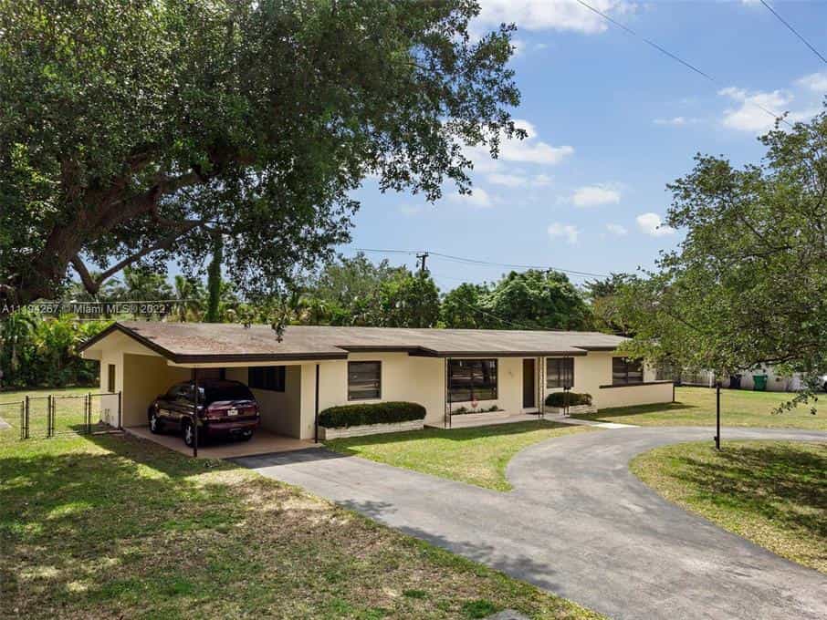 Condominium in Howard, Florida 10204438