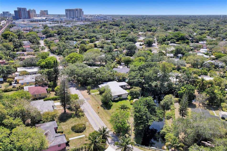 Condominium in South Miami, Florida 10204448