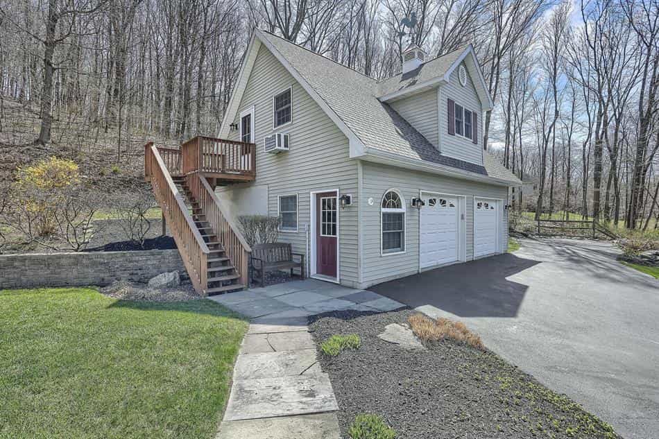 House in Stormville, New York 10204690
