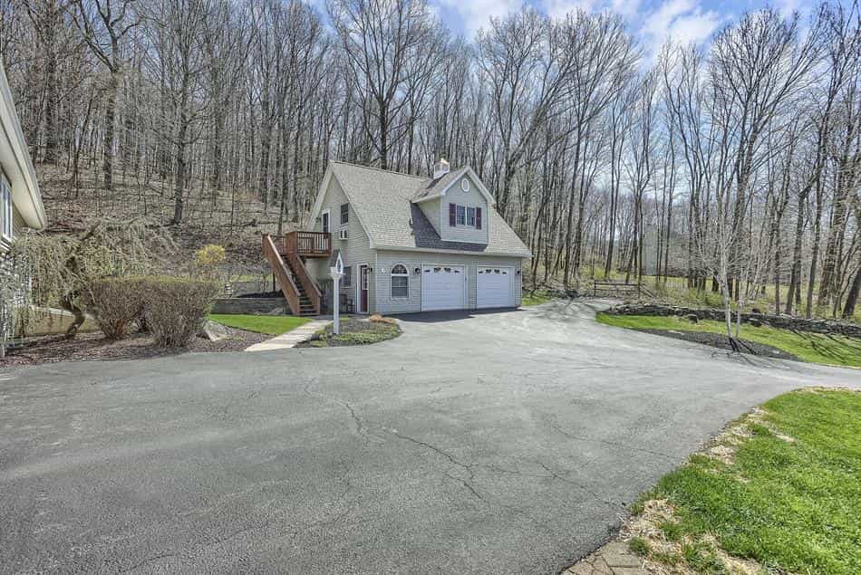 House in Stormville, New York 10204690