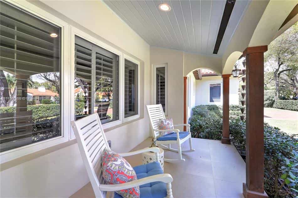 Condominium in Coral Gables, Florida 10204714