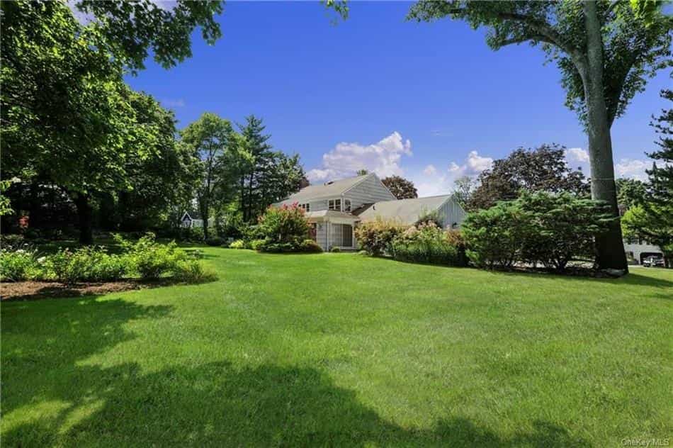 House in Mamaroneck, New York 10204784