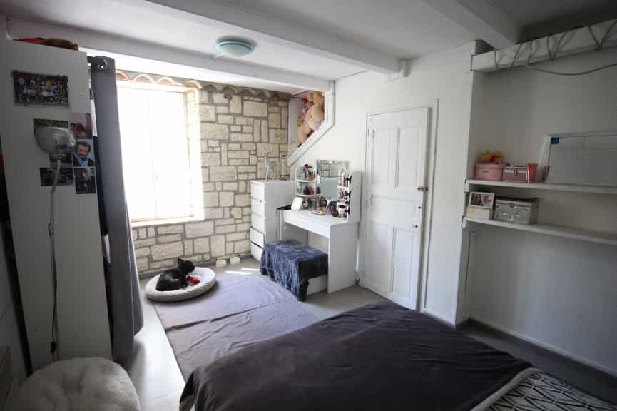 rumah dalam Magalas, Occitanie 10205098