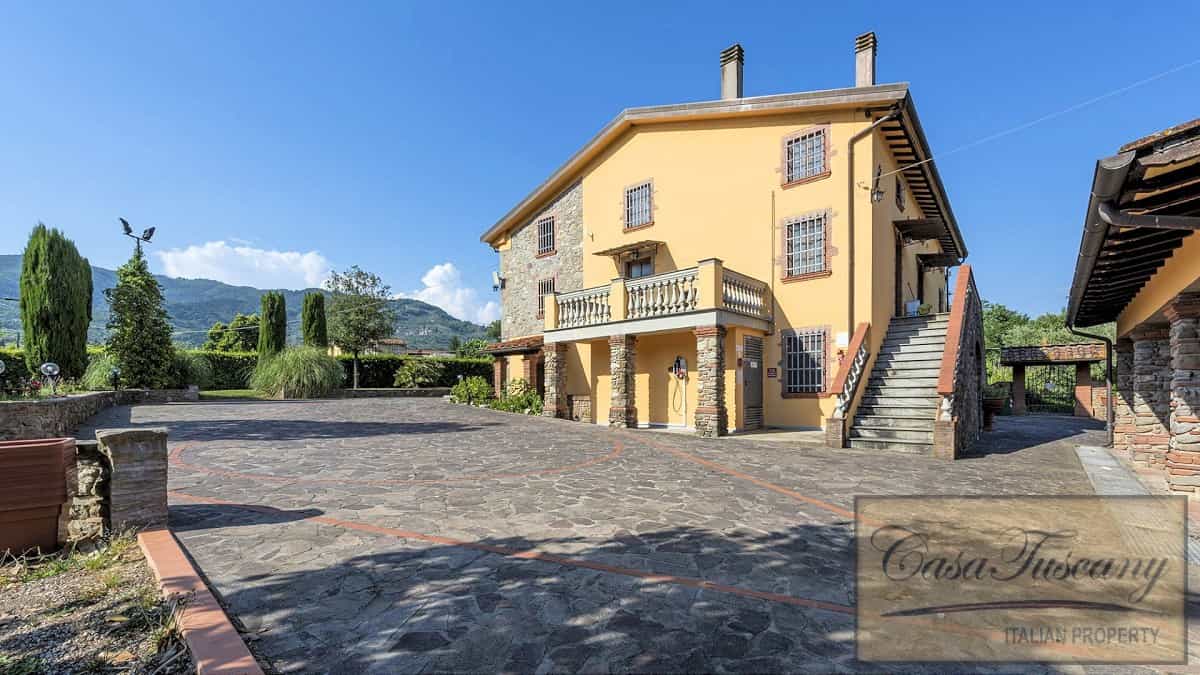 Hus i Lammari, Toscana 10205105