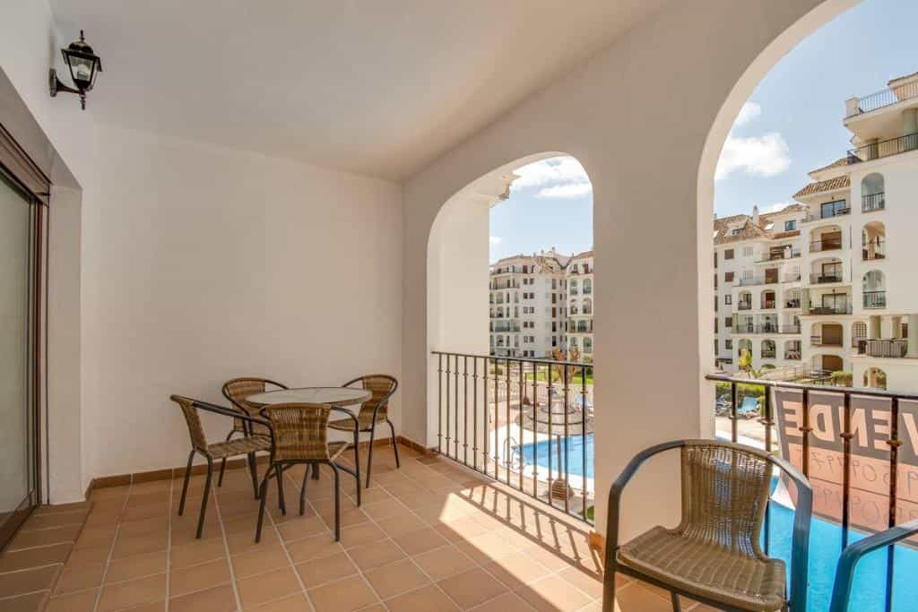 Condominium in Castillo de Sabinillas, Andalusië 10205146