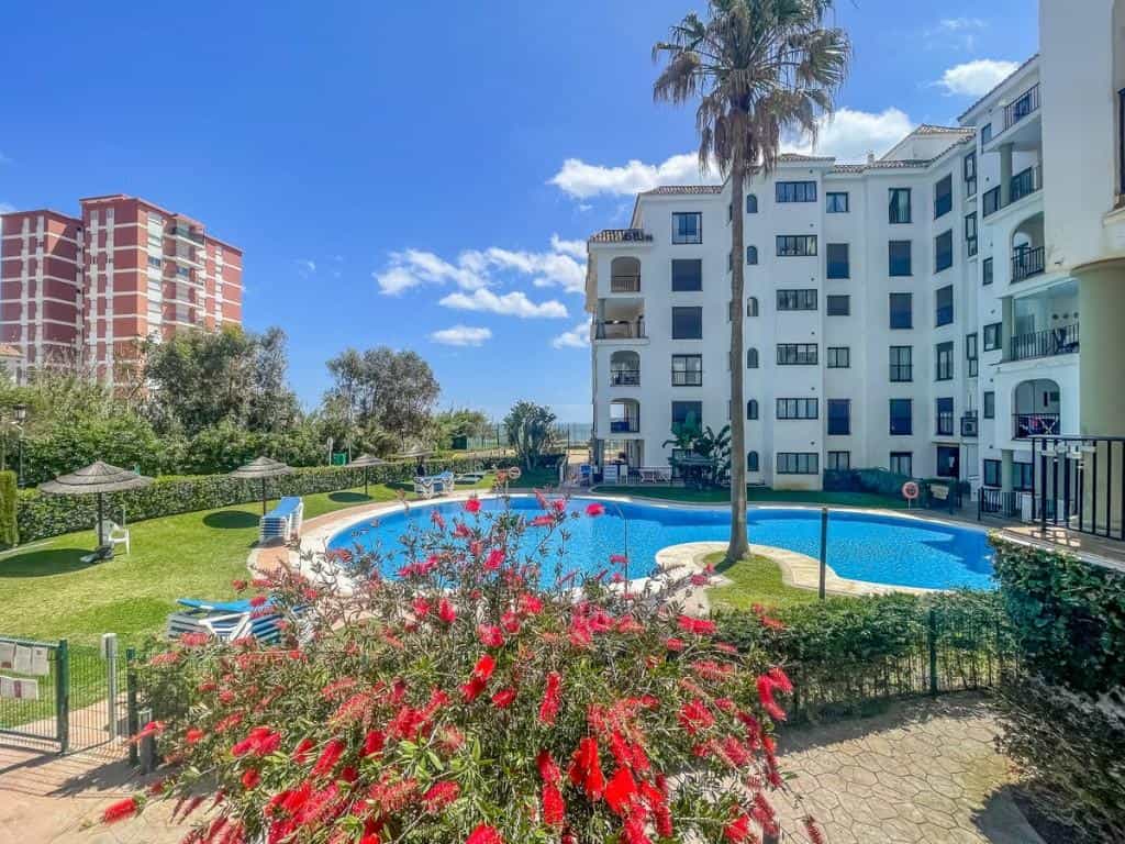Condominium dans Puerto de la Duquesa, Andalusia 10205146
