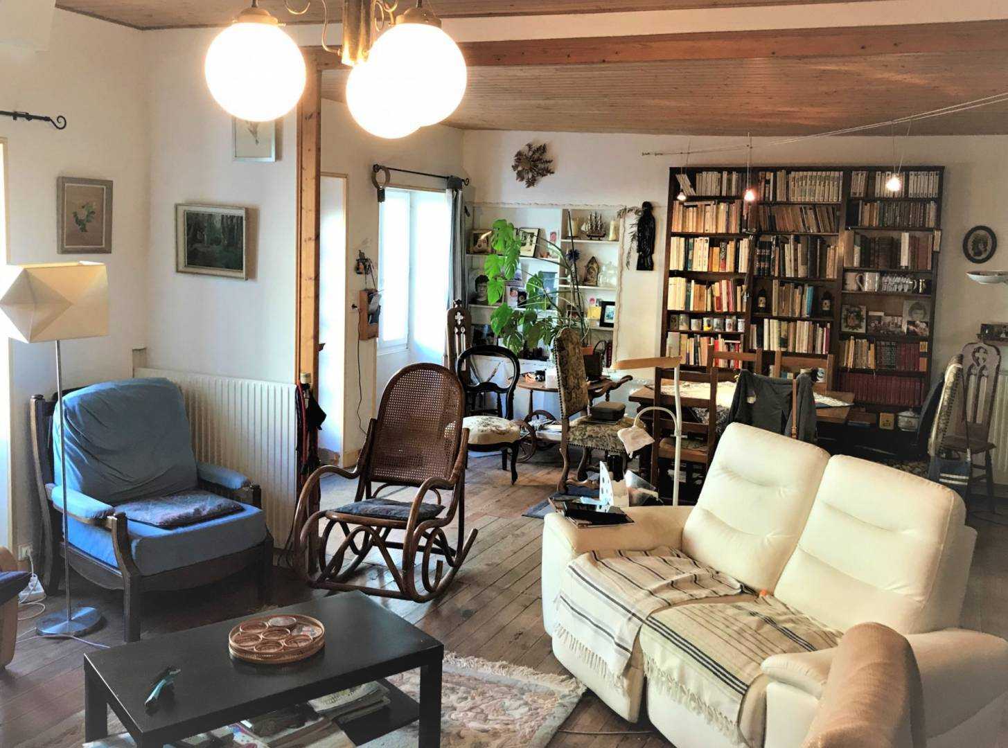 σπίτι σε Juignac, Nouvelle-Aquitaine 10205270