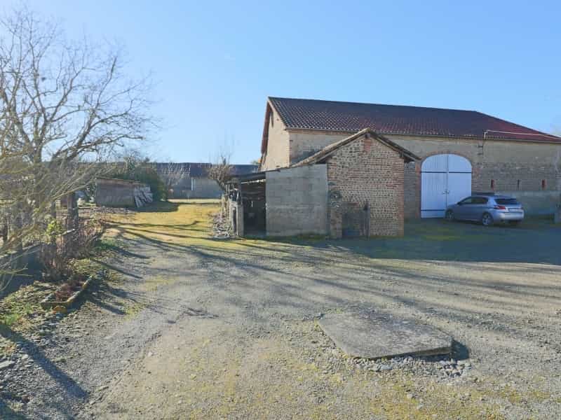 House in Larreule, Occitanie 10205289